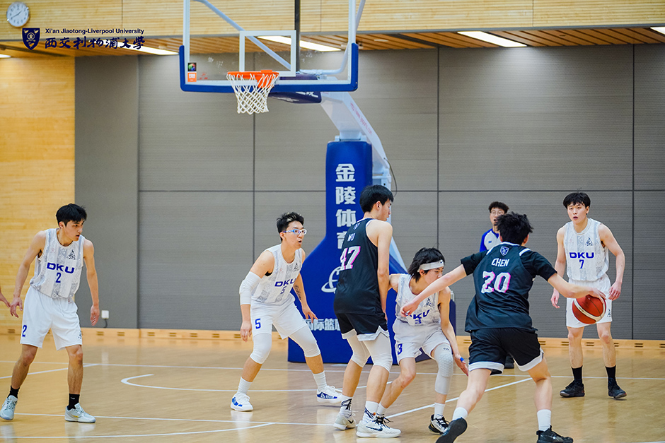 与季后赛强
